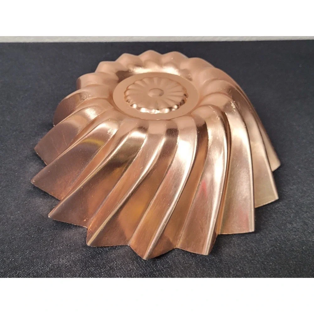 VTG 60s Copper Tone Pinwheel Jello Mold Swirl Starburst Fluted Aluminum Decor